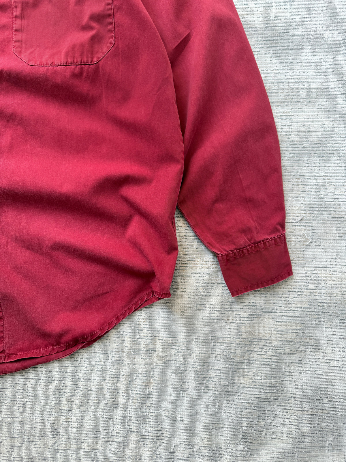 Vintage Levi’s Button-Down Shirt – Faded Red (S)