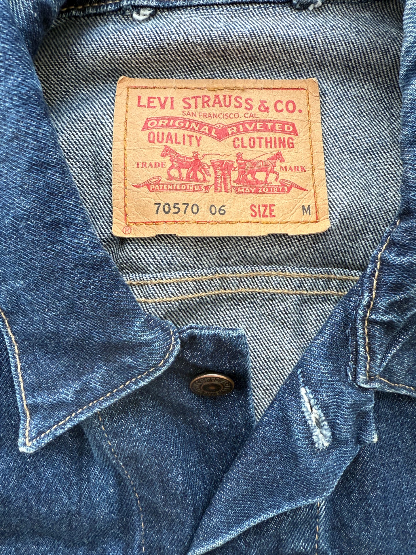 Levi’s 00’s Vintage Denim Jacket (M)