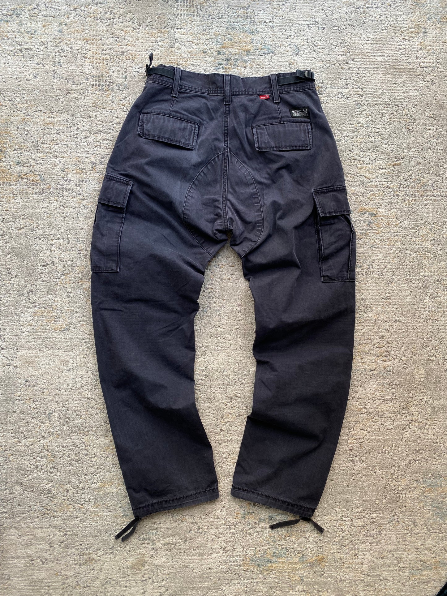 Levi’s 00’s Cargo Pant (M)