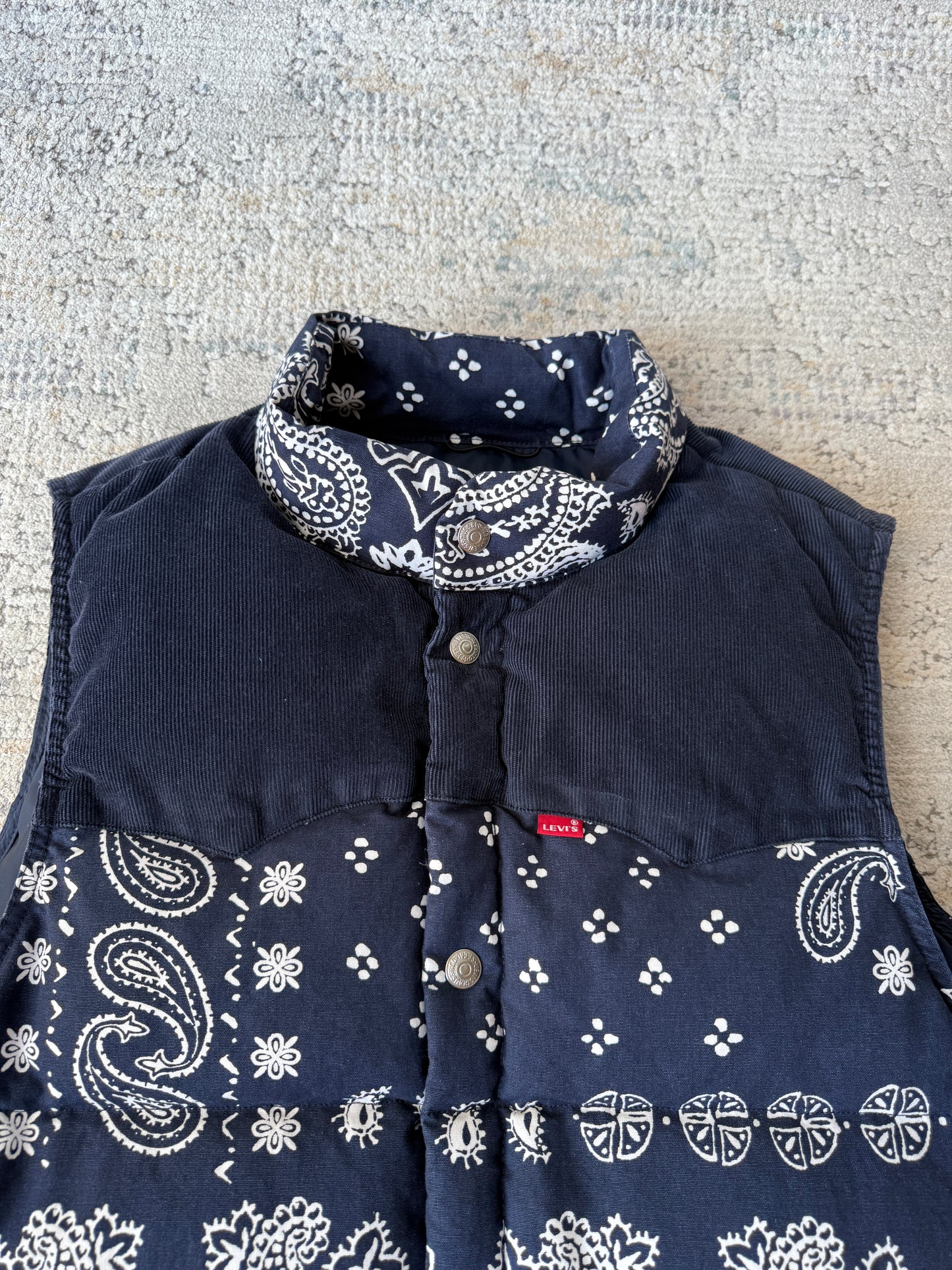 Levi’s Western Puffer Vest (L)