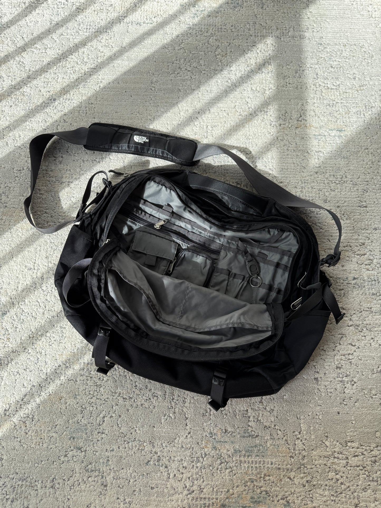 The North Face Offsite Shoulder Bag (OS)