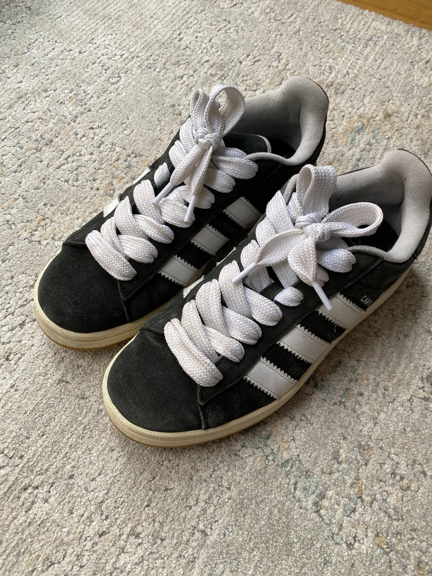 Adidas 2000’s Campus (42)