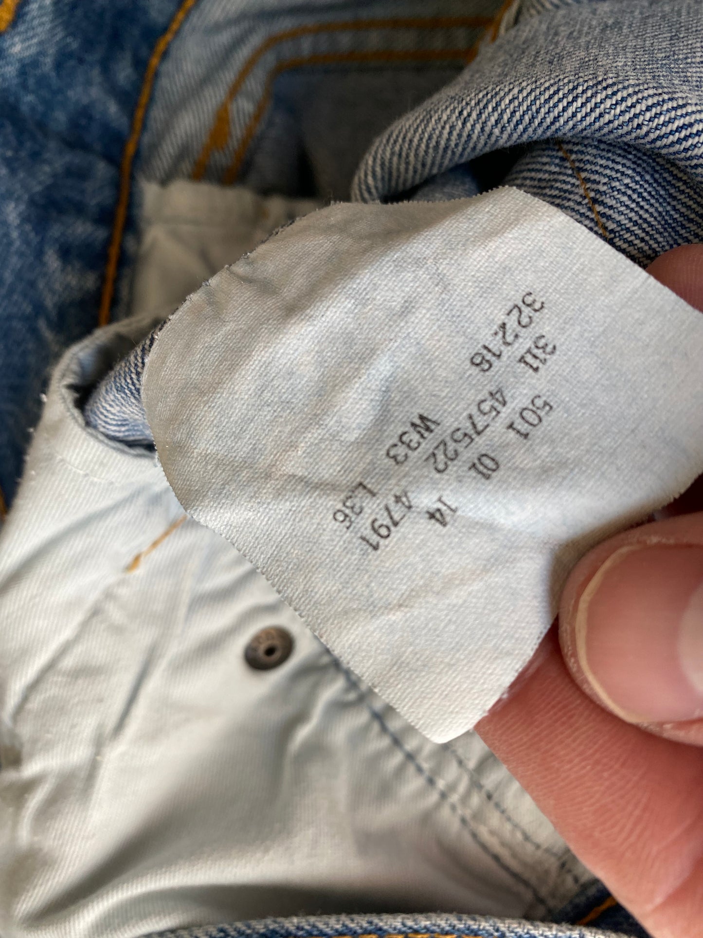 Levi’s 501 Early 00’s Jeans (W33 L32)