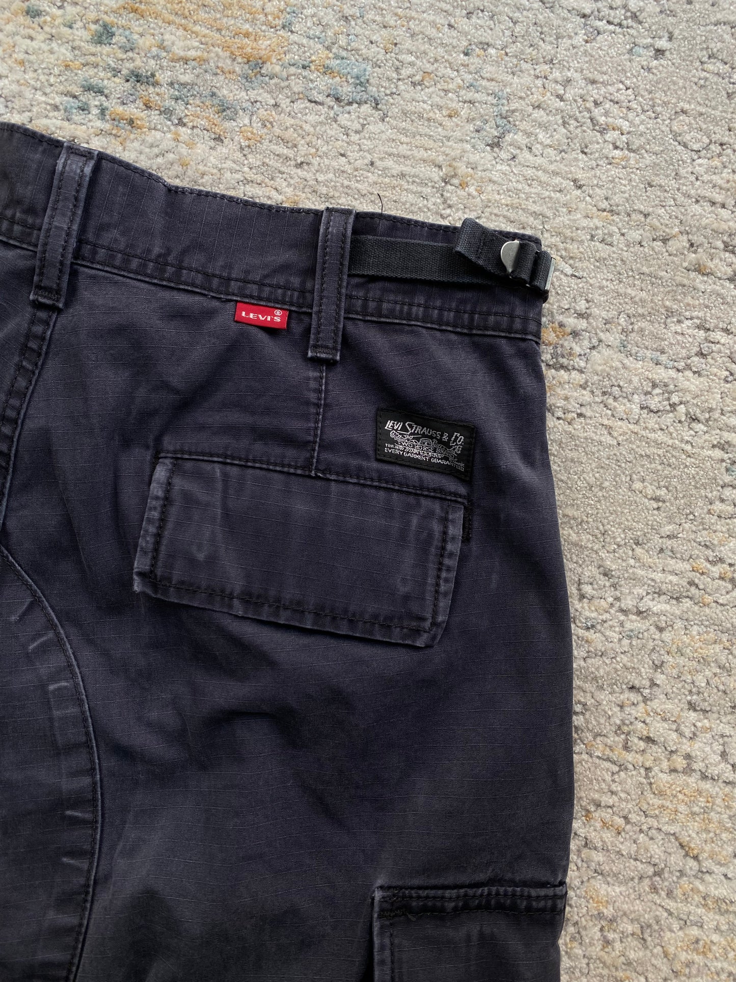 Levi’s 00’s Cargo Pant (M)