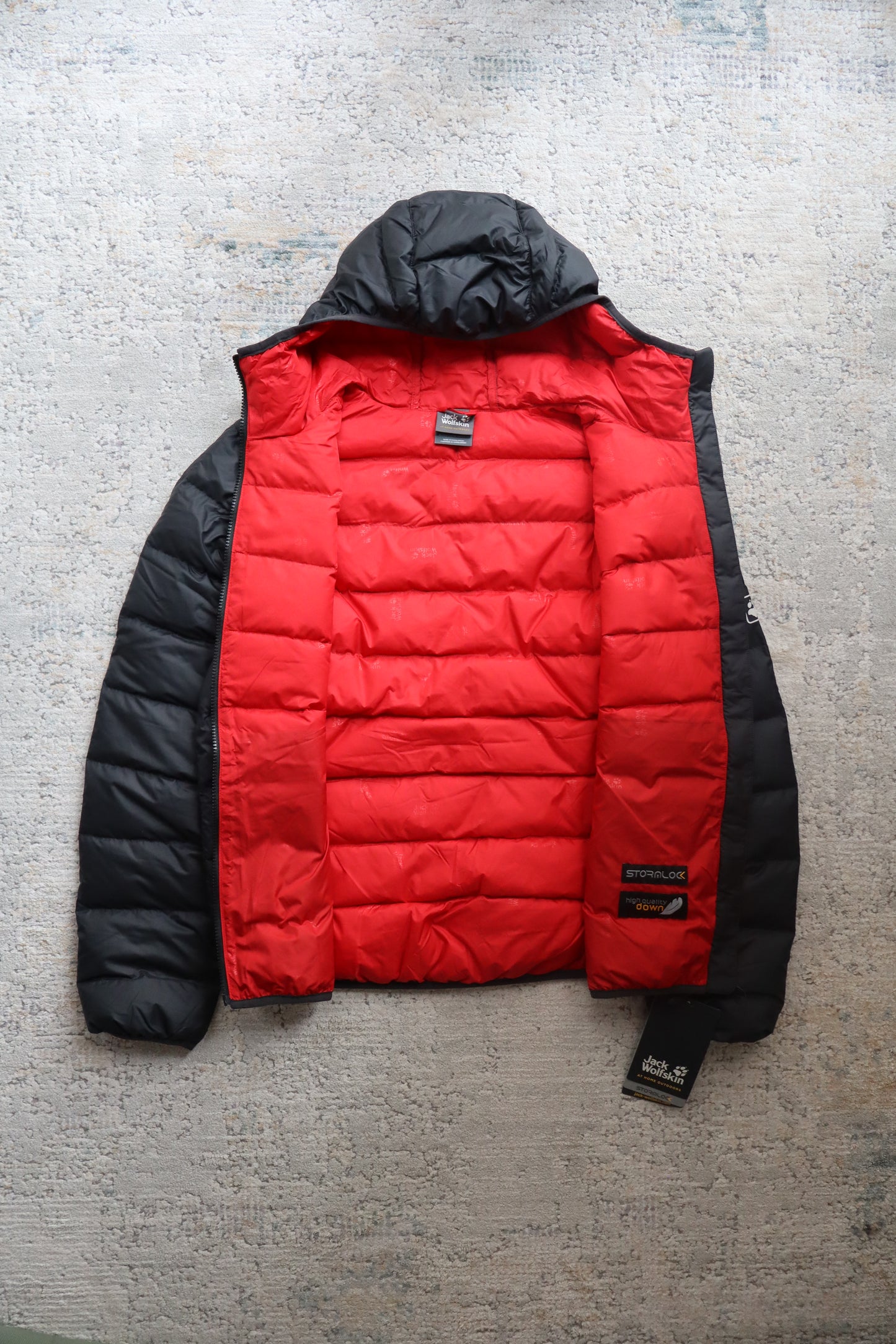 Jack Wolfskin Puffer Jacket (M)