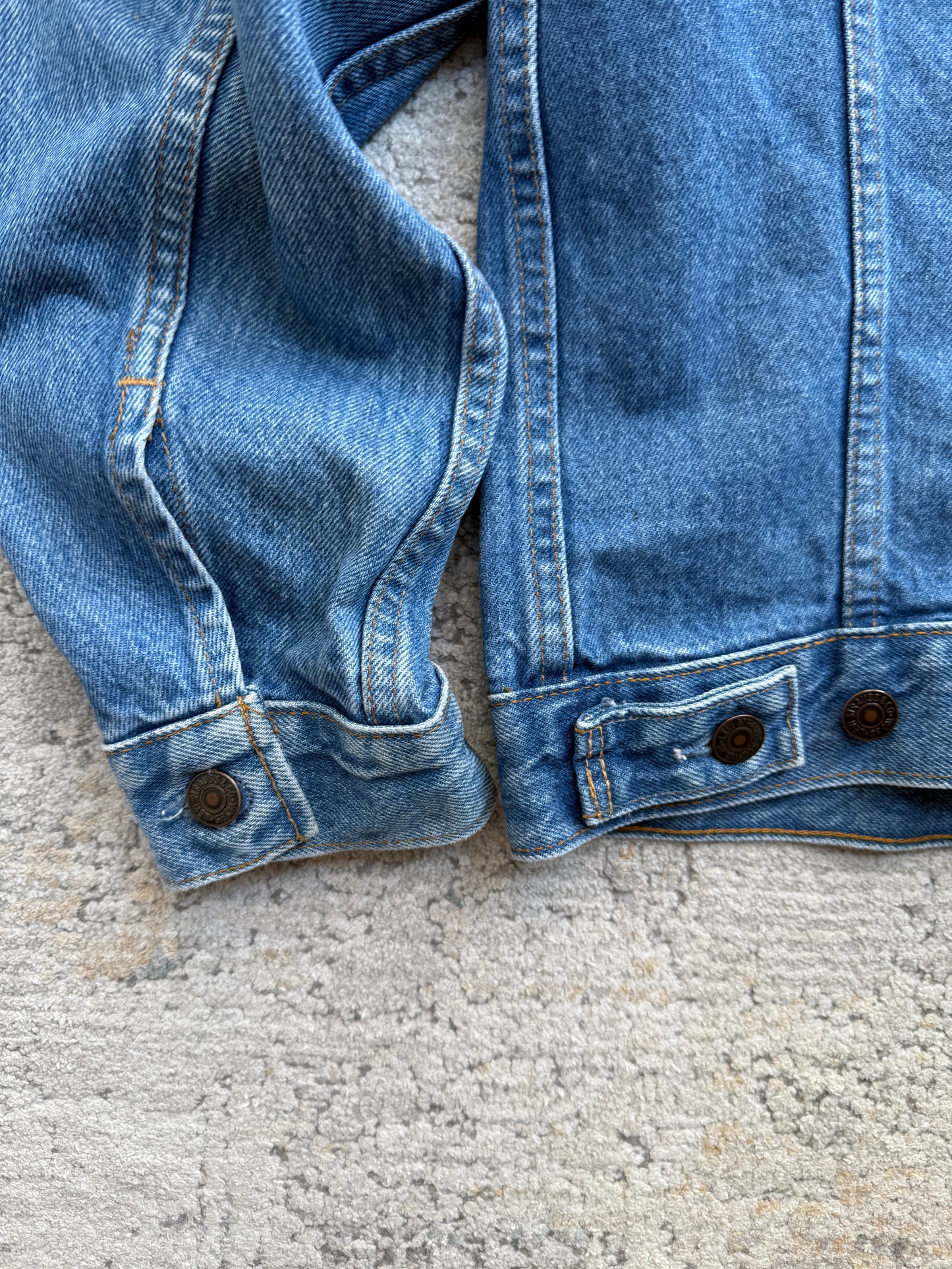 Levi’s Denim Jacket (M)