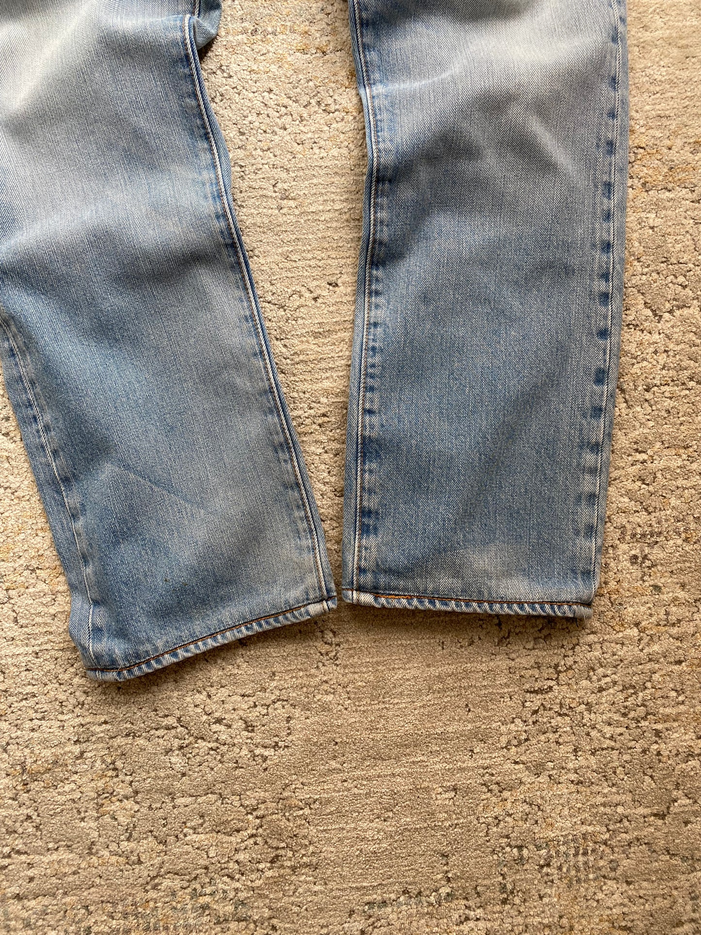 Levi’s 501 Washed Blue Jeans (W33 L30)