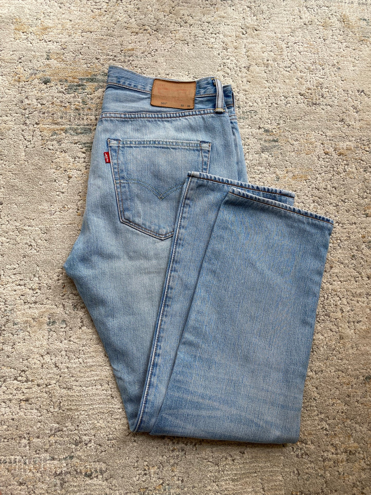 Levi’s 501 Washed Blue Jeans (W33 L30)