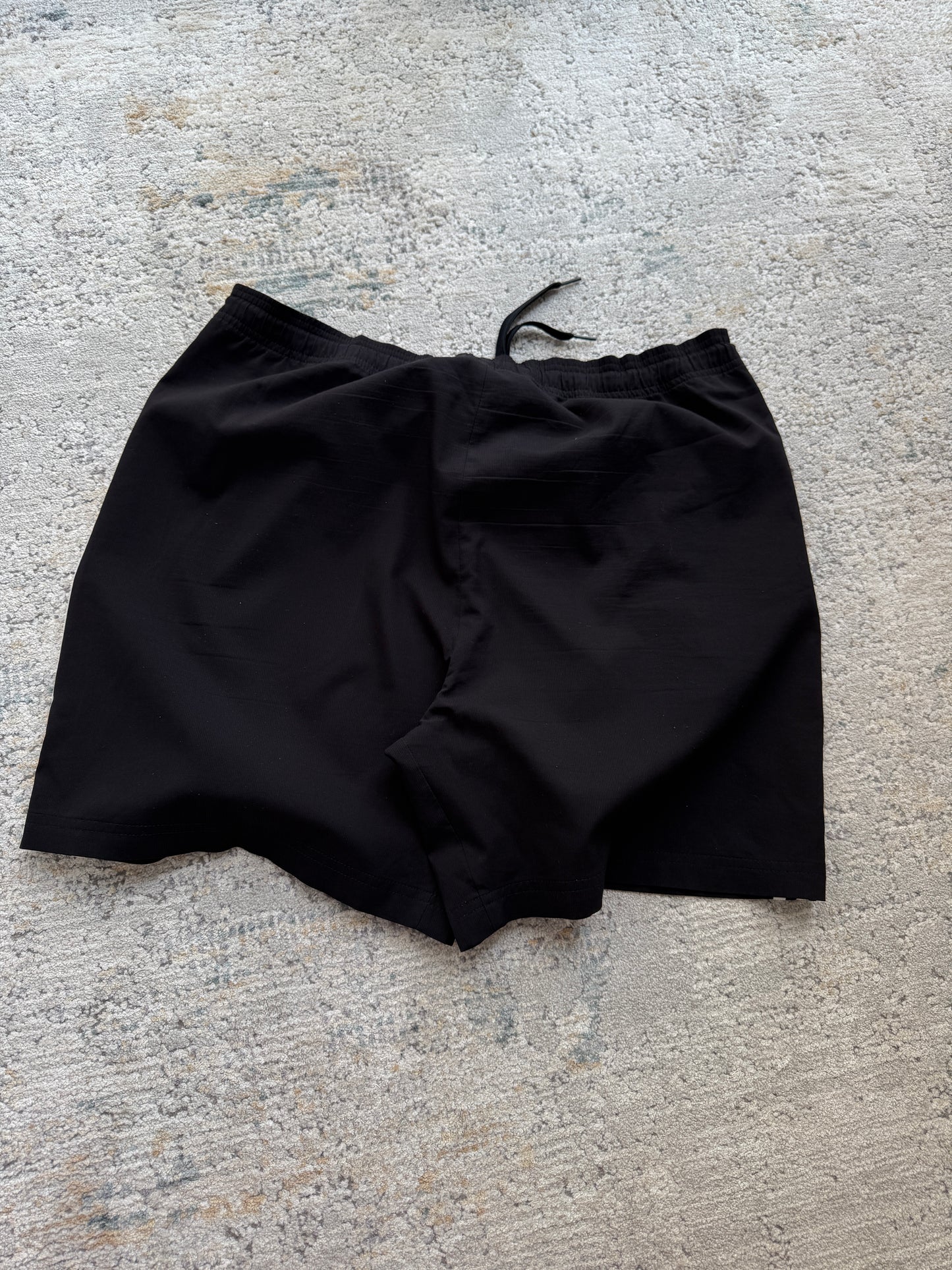 Adidas Shorts (L)