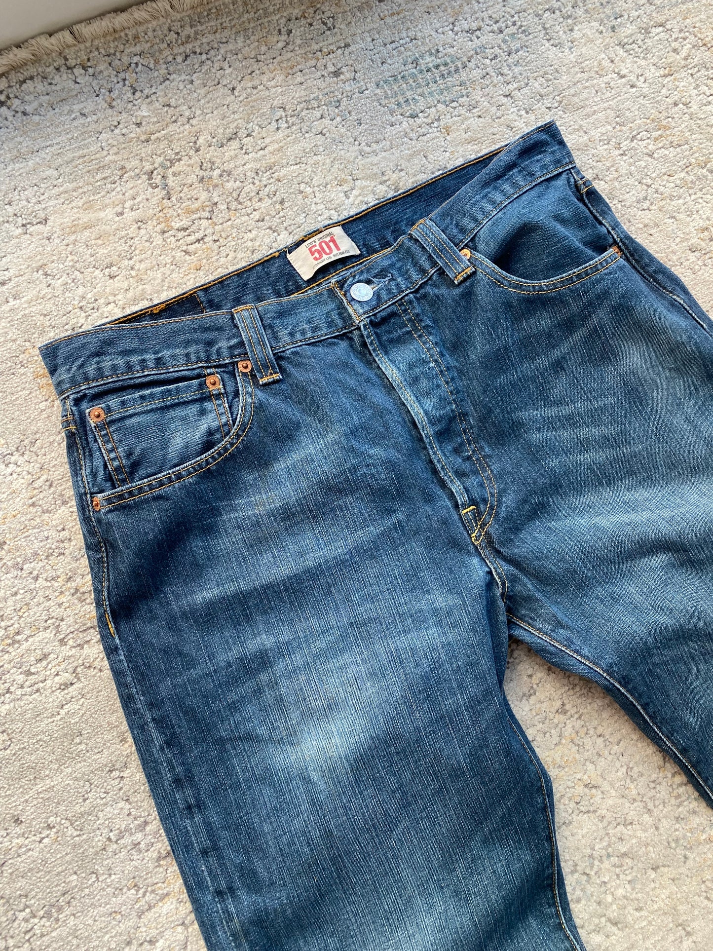 Levi’s 501 Straight Fit Jeans (W34 L32)