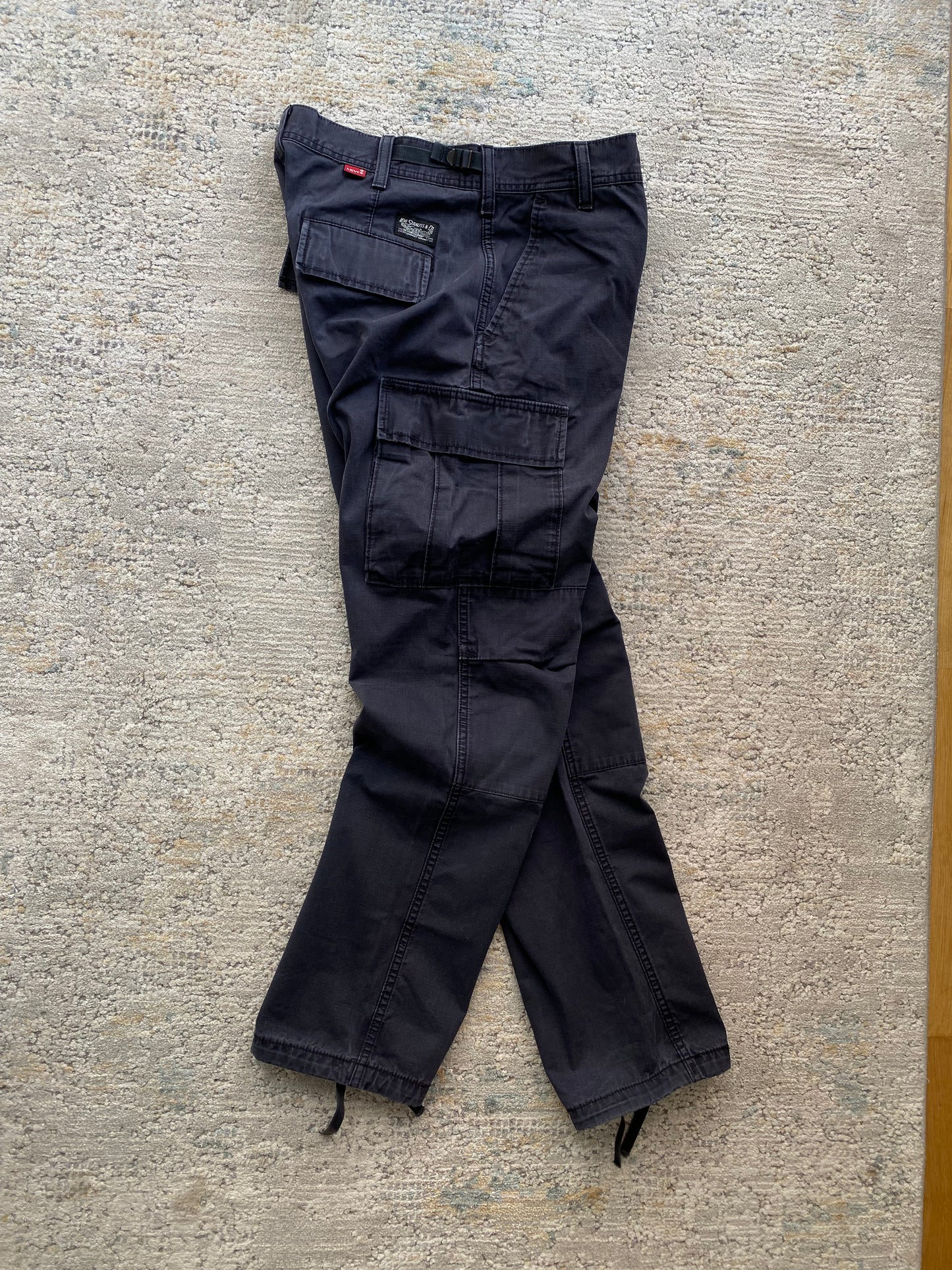 Levi’s 00’s Cargo Pant (M)