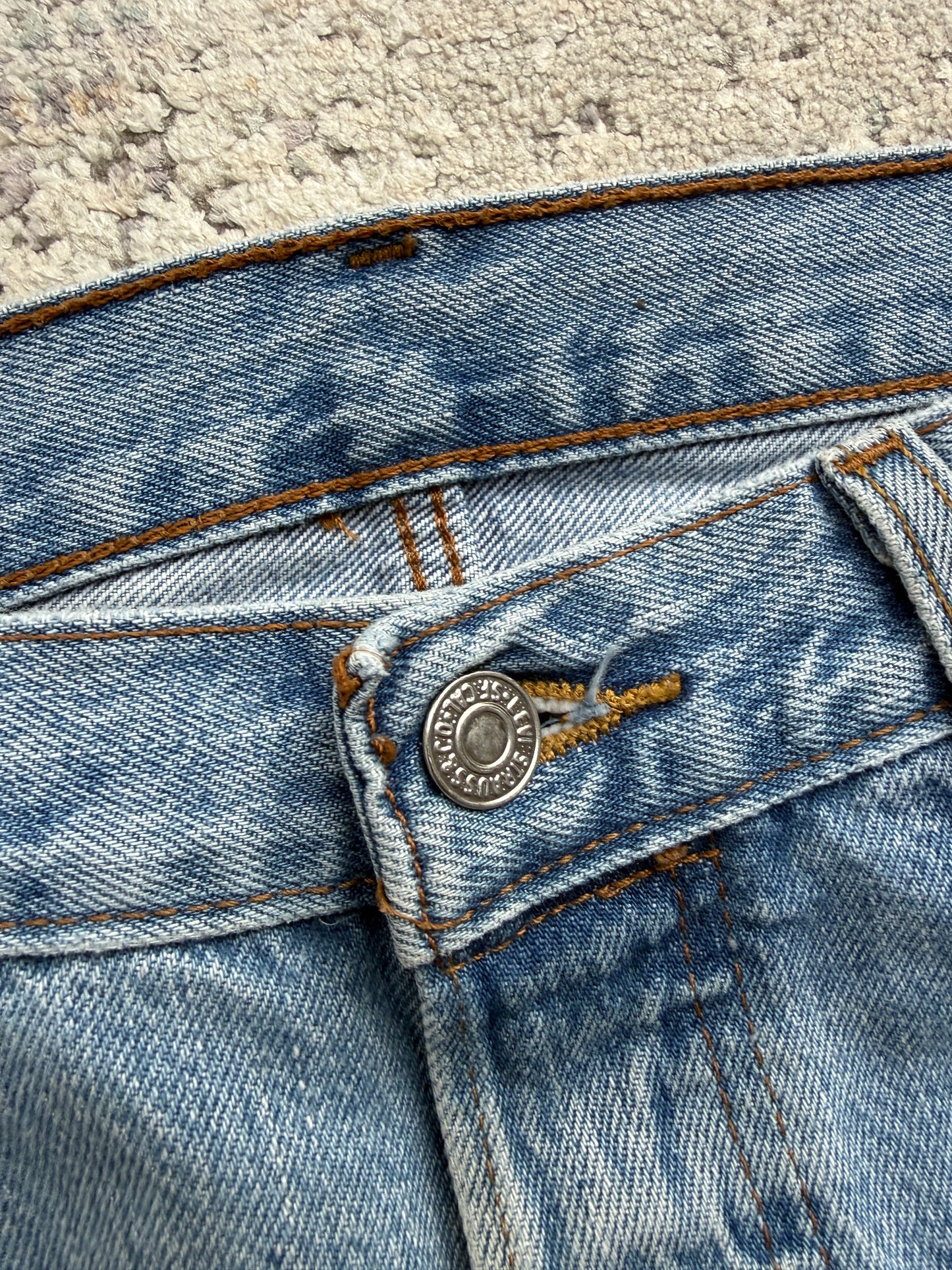 Levi’s 501 Washed Blue Jeans (W32 L30)