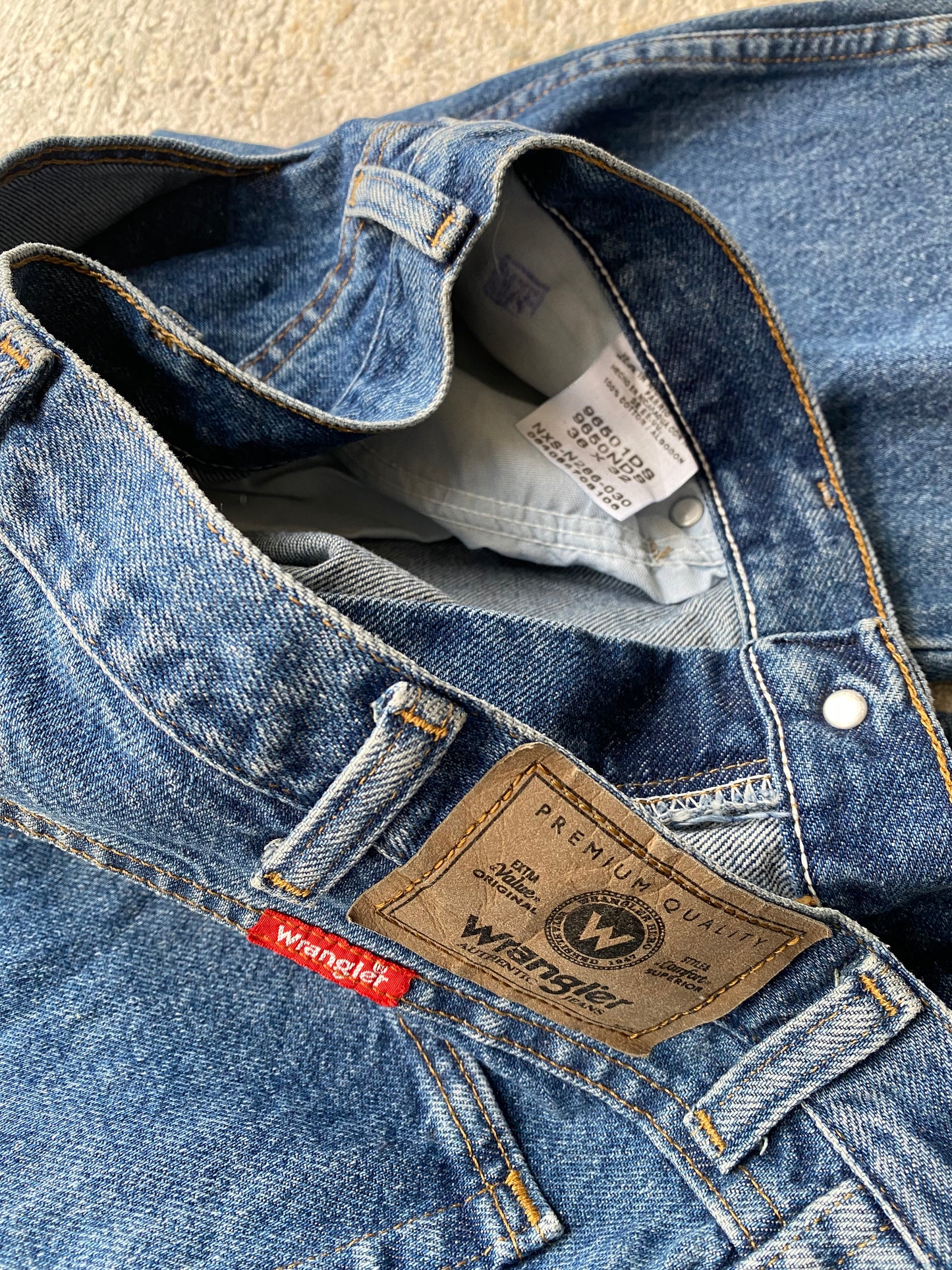 Wrangler Jeans (W36 L32)