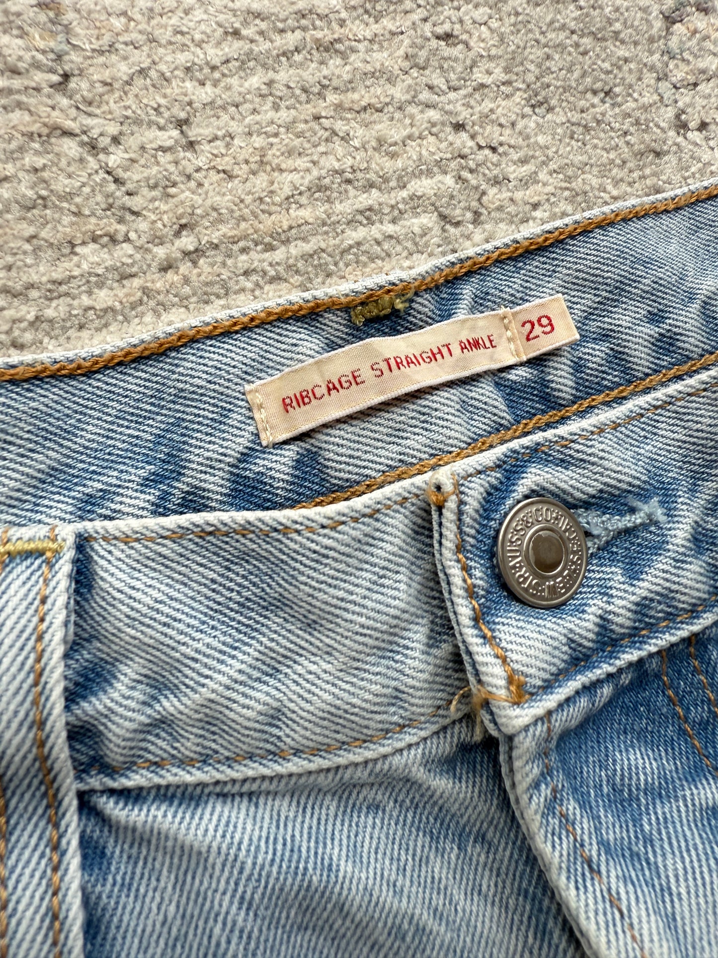 Levi’s 501 Ribcage Straight Ankle Jeans (W29)