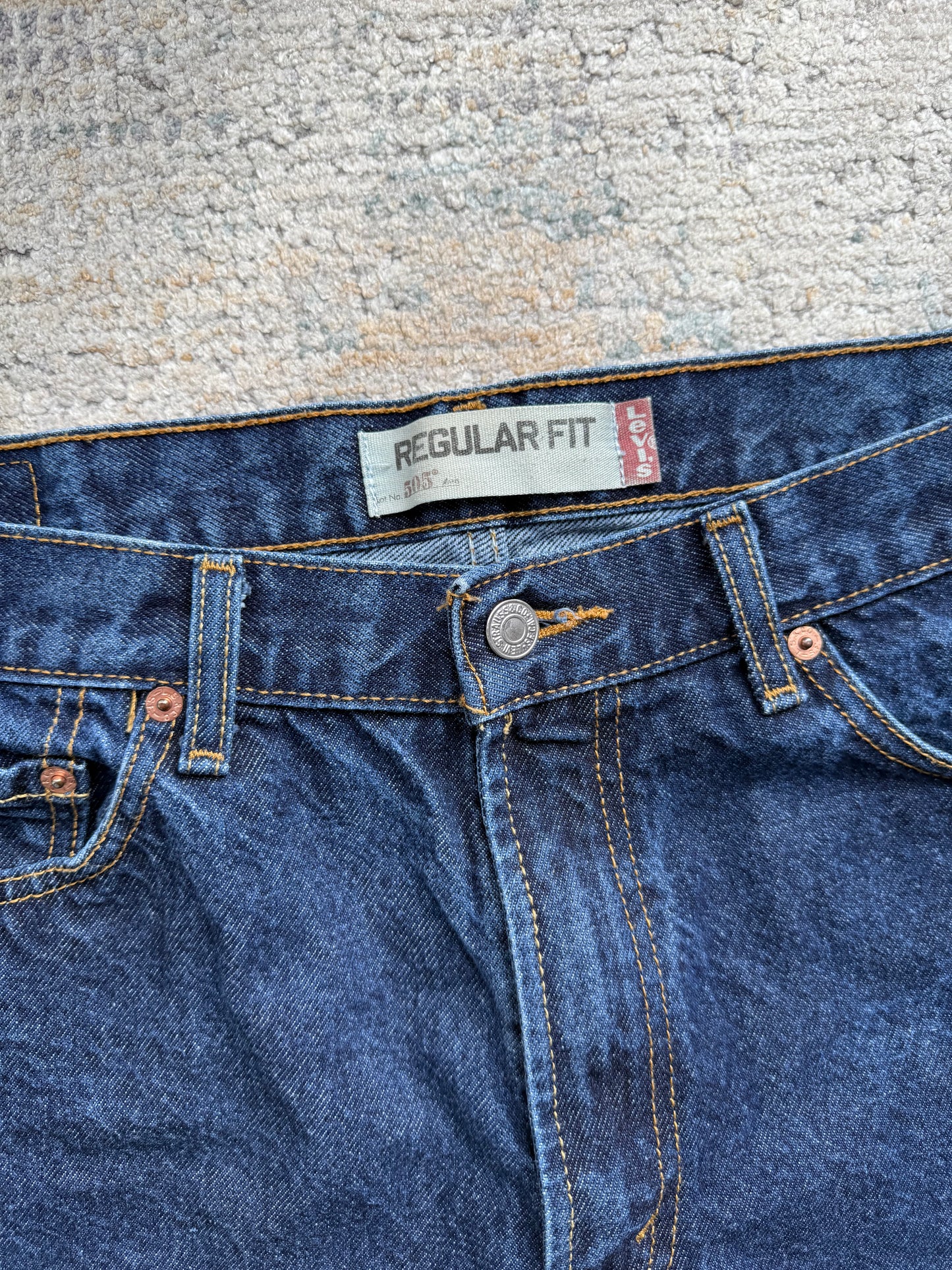 Levi’s 505 Regular Fit Jeans (W35 L30)