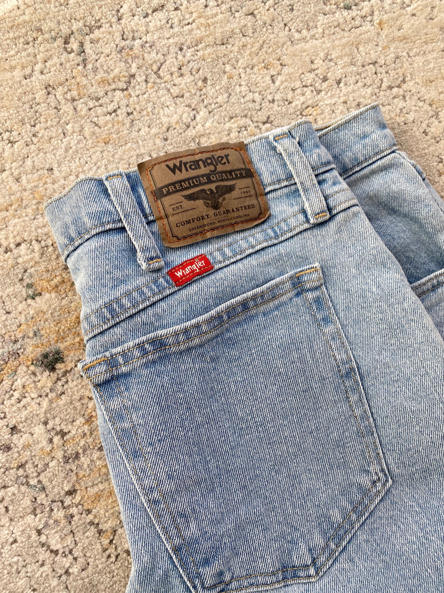 Wrangler Vintage Washed Blue Jeans (W34 L30)