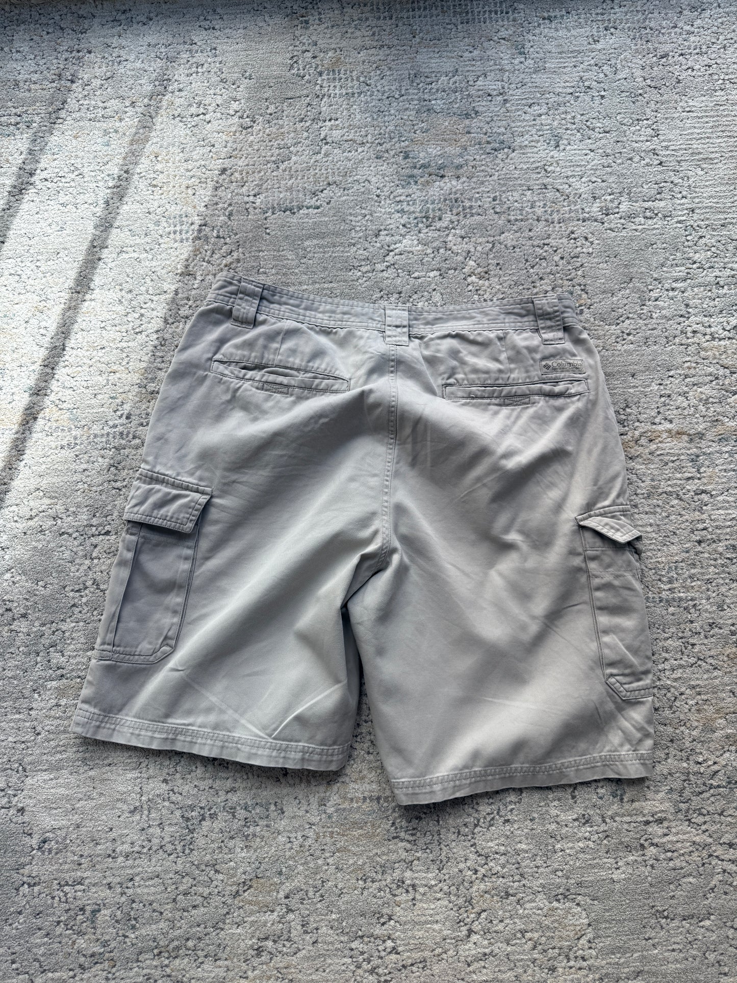 Columbia Cargo Shorts (W34)
