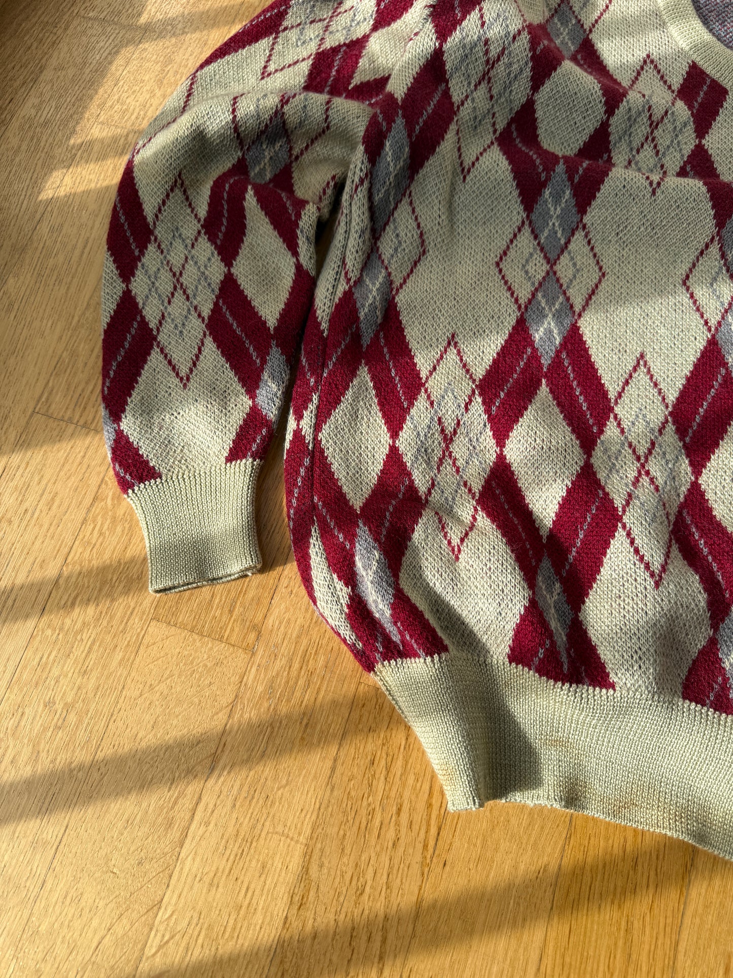 Monte Carlo Vintage V-Neck Sweater (L)