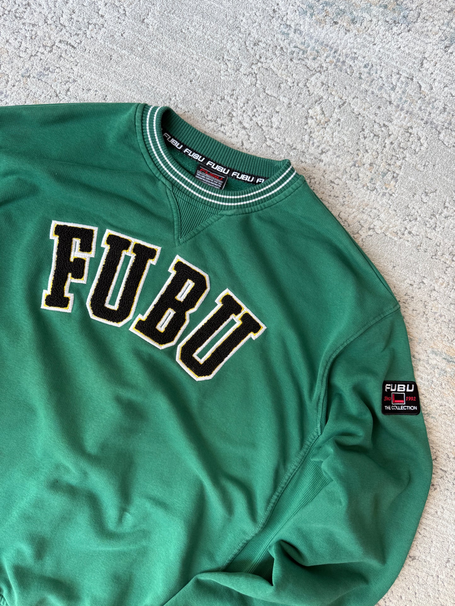 Fubu Classic Crew (M)