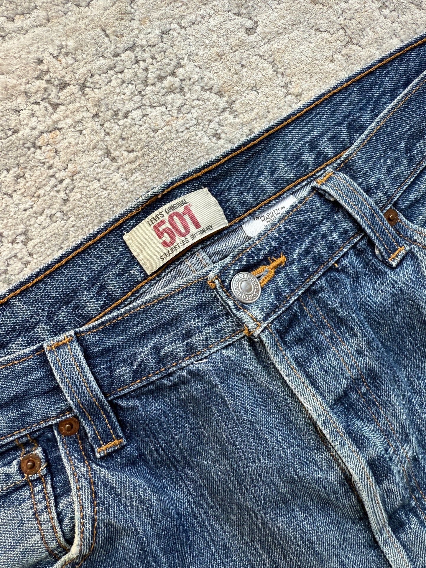 Levi’s 501 Straight Leg Button Fly 90’s Jeans (W36 L34)