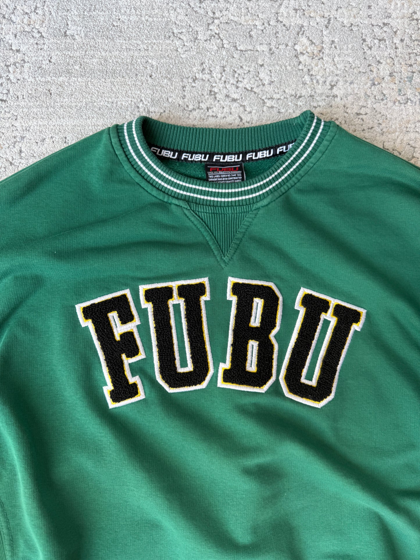 Fubu Classic Crew (M)
