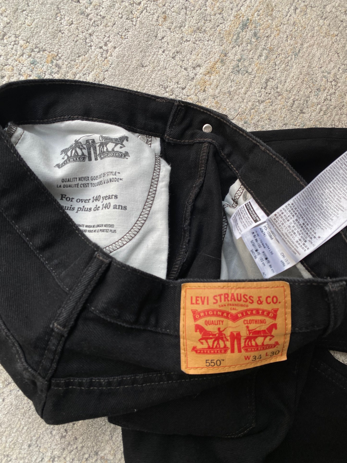 Levi’s 550 Baggy Jeans (W34 L30)