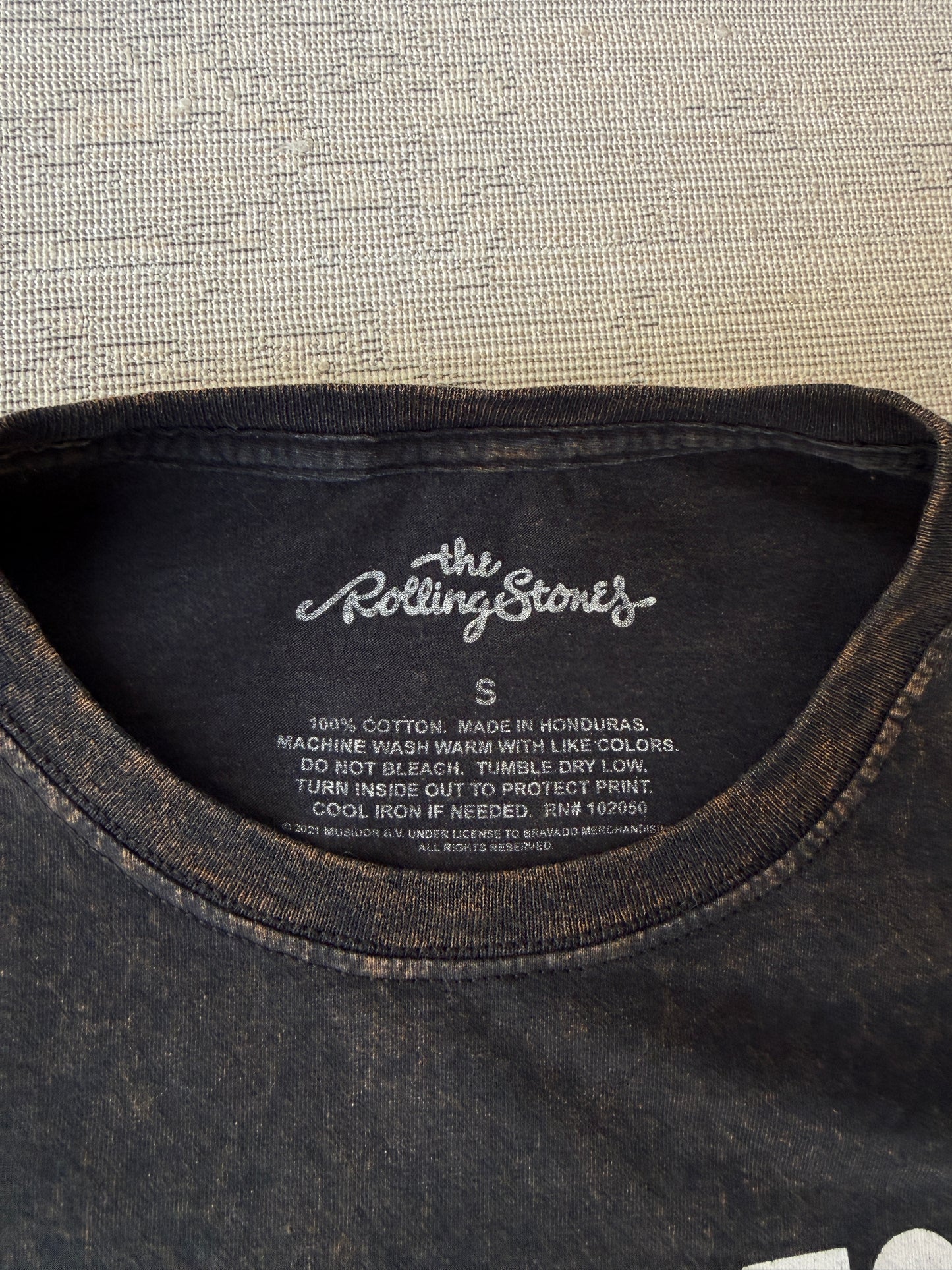 Rolling Stone Multi Tongue Logo Tee (Women’s S)