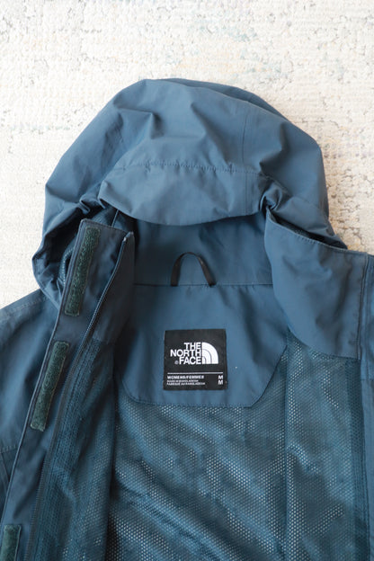The North Face Dryvent Jacket (Women’s M)