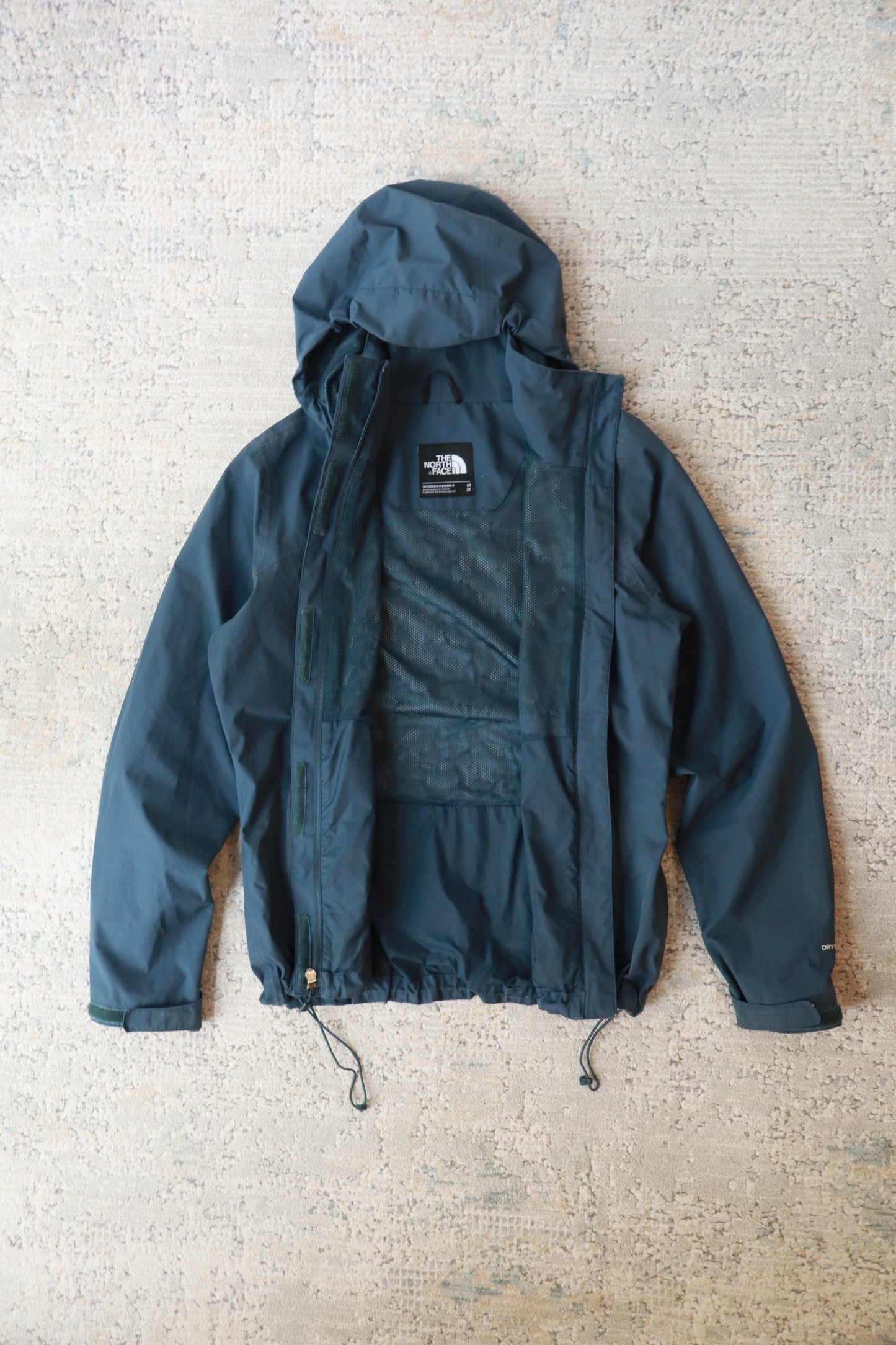 The North Face Dryvent Jacket (Women’s M)