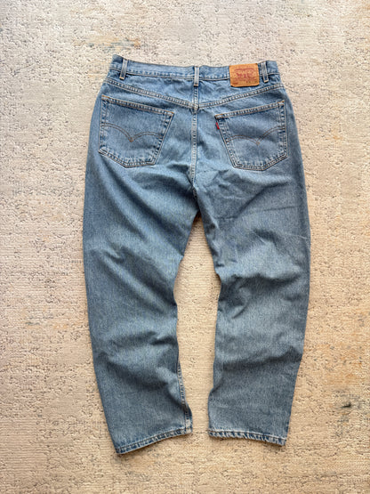 Levi’s 505 Straight Leg Regular Fit Jeans (W40 L30)