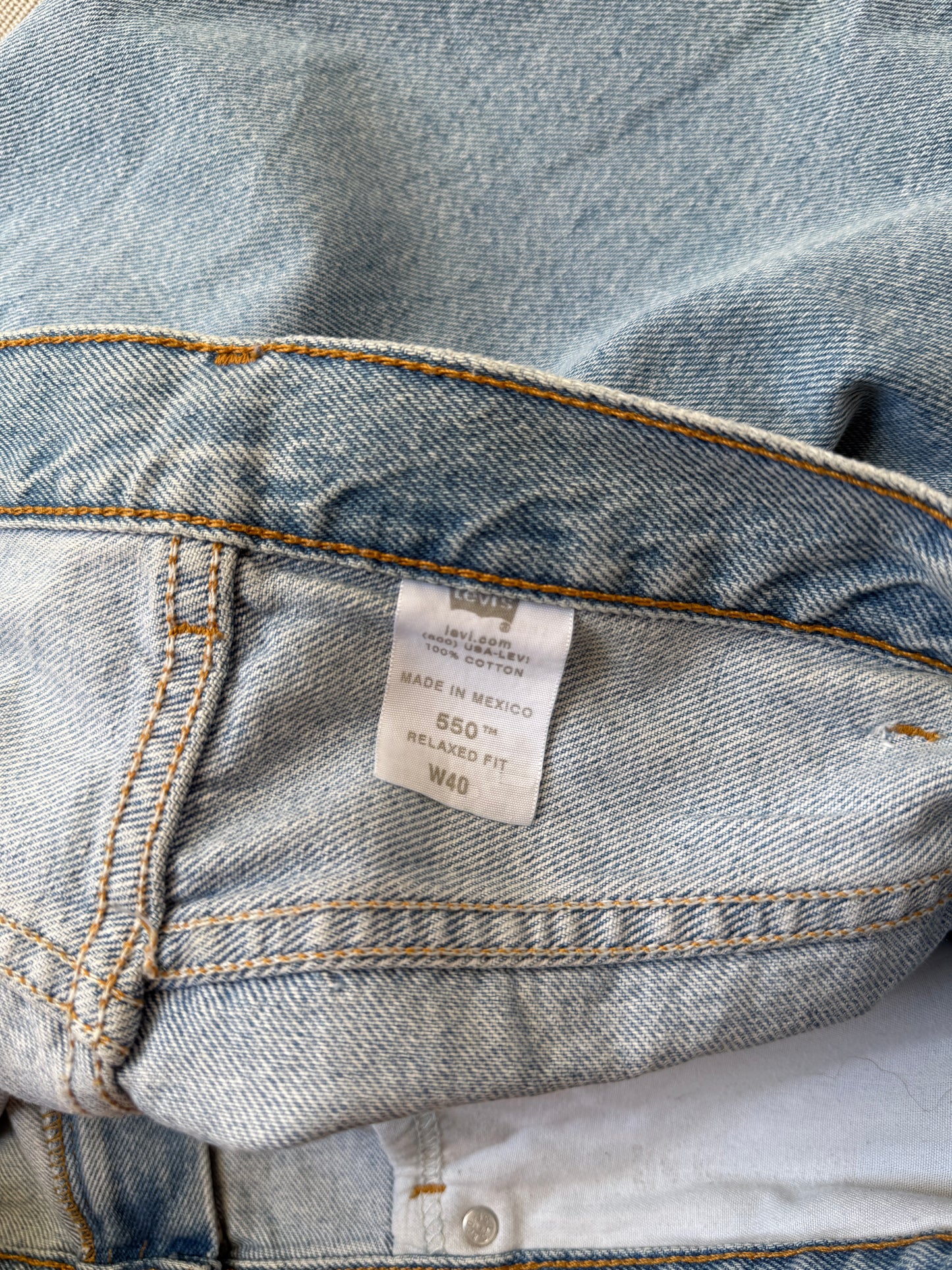 Levi’s 550 Denim Shorts (W40)