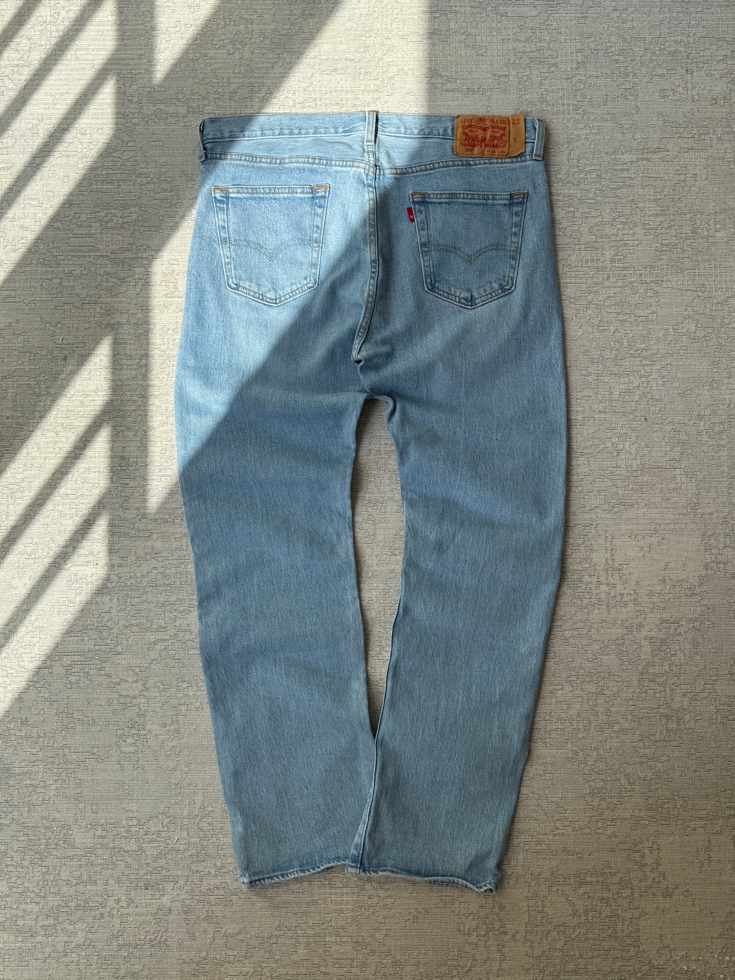 Levi’s 501 Washed Blue Jeans (W34 L30)