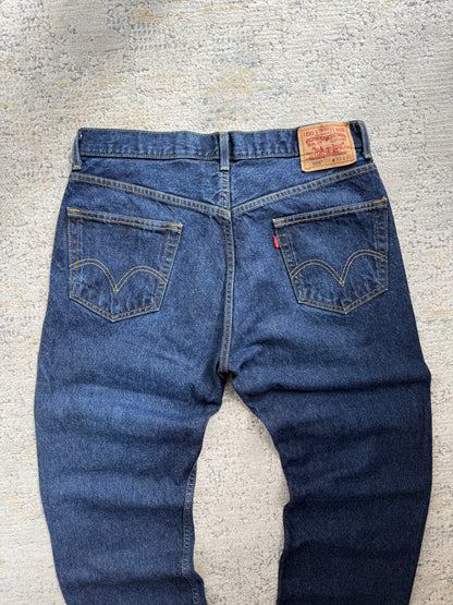 Levi’s 505 Regular Fit Jeans (W35 L30)