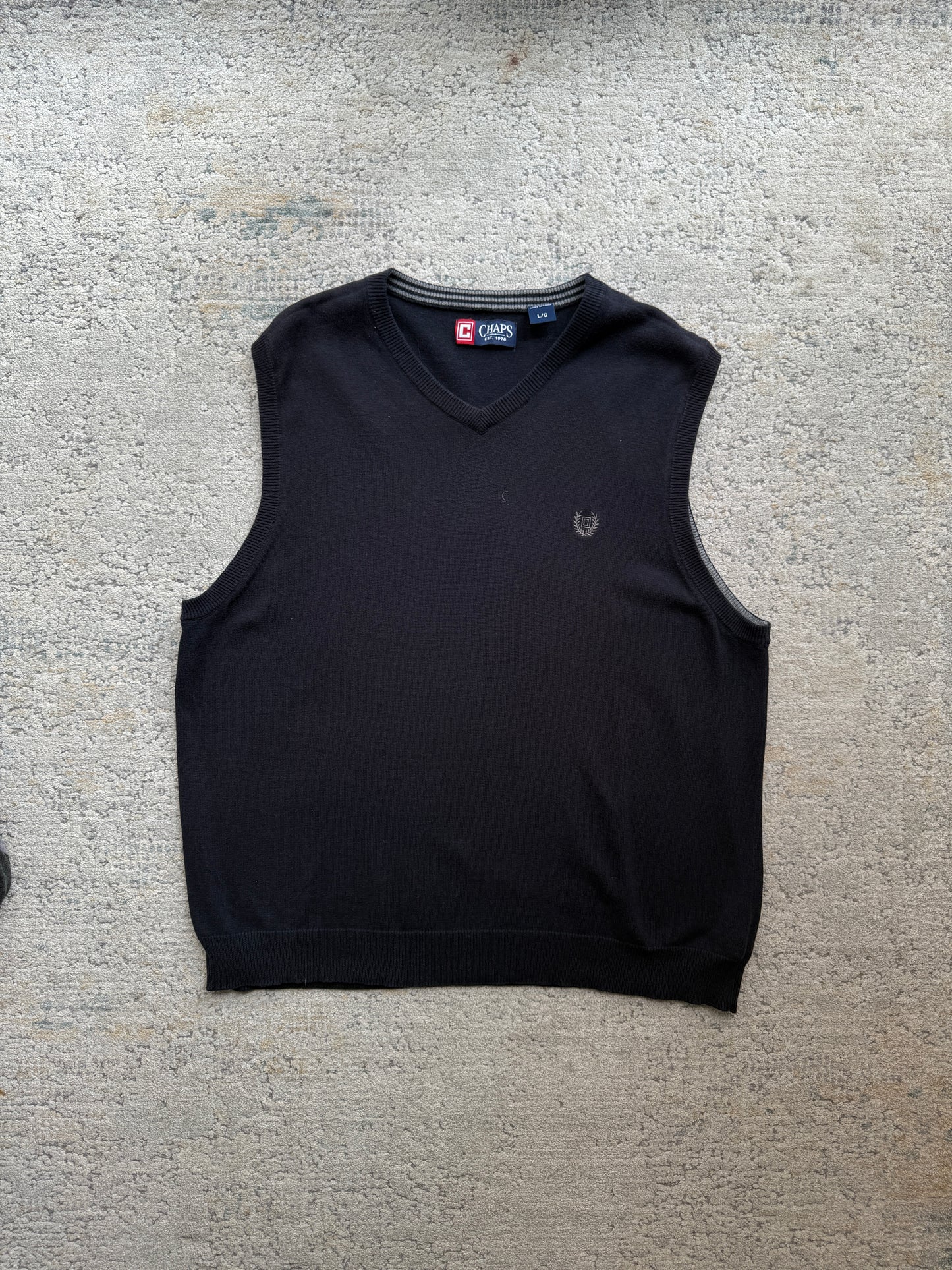 Chaps V-Neck Sweater (L)