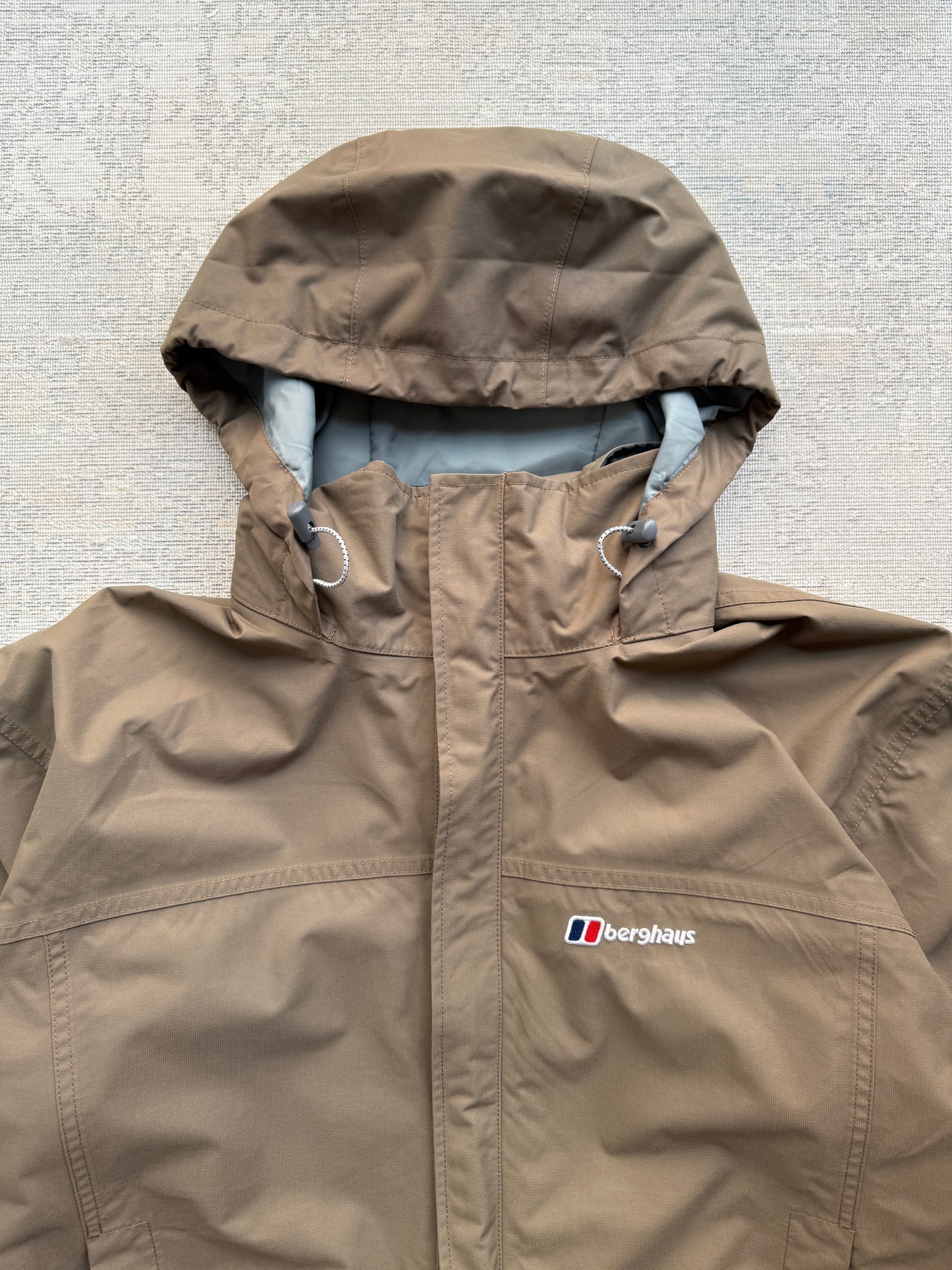 Berghaus Outdoor Hooded Windbreaker Jacket (L)
