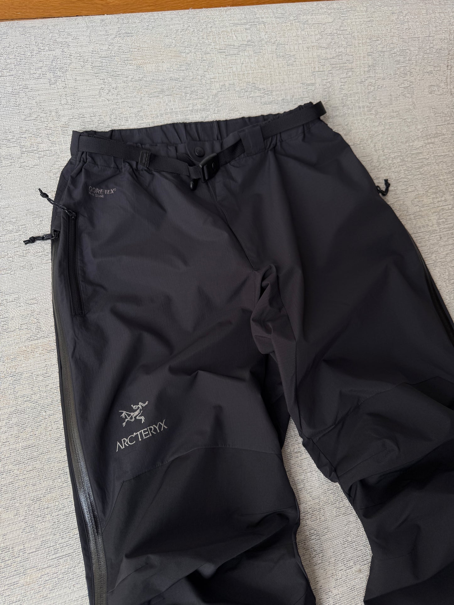 Arc’teryx PRO Gore-Tex Waterproof Shell Pants (M)