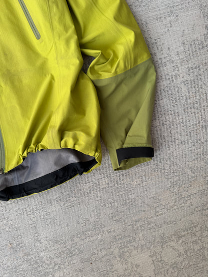 Arc’teryx Gore-Tex XCR Jacket (Women’s XS)