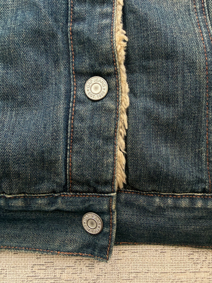 GAP Sherpa-Lined Denim Jacket (M)