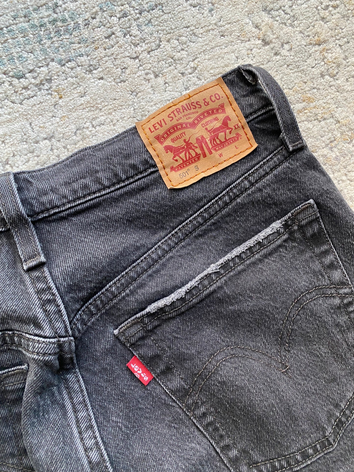 Levi’s 501 Jeans (W28 L28)