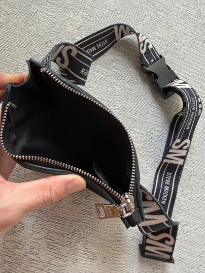Steve Madden Logo Lanyard Pouch Wallet