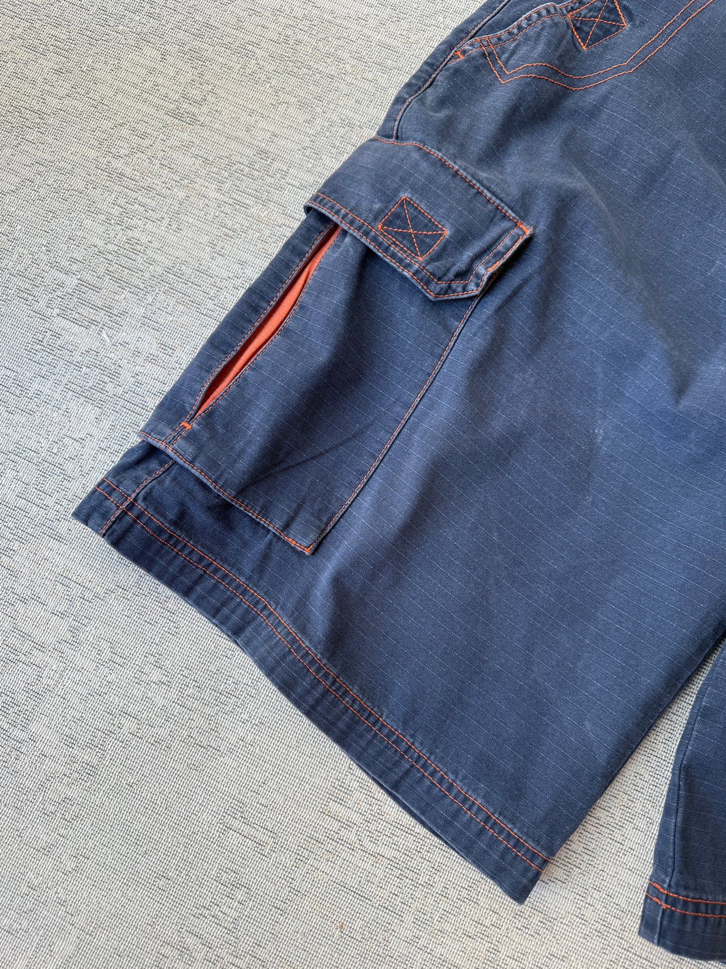 Tommy Hilfiger Cargo Shorts (M)