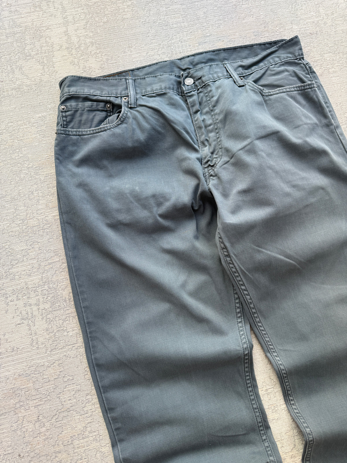 Levi’s 514 Straight Fit Jeans (W36 L36)