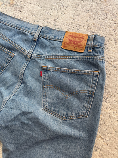 Levi’s 505 Straight Leg Regular Fit Jeans (W40 L30)