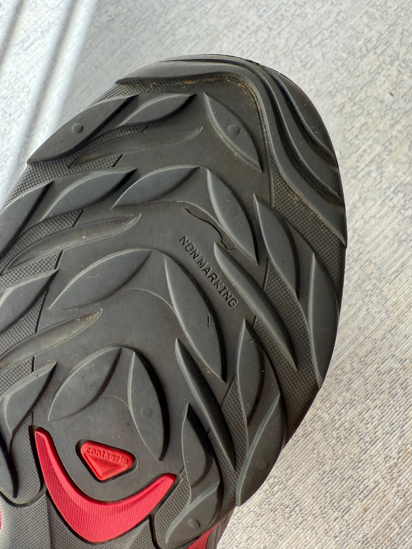 Salomon Outdoor Trail Shoes (Women’s 38 2/3)