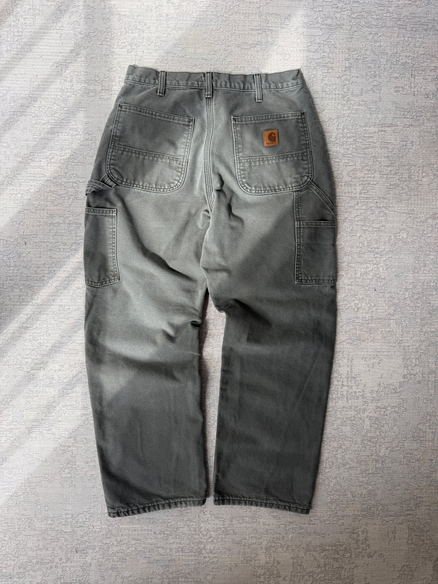 Carhart B111 Carpenter Work Pant (W32 L30)