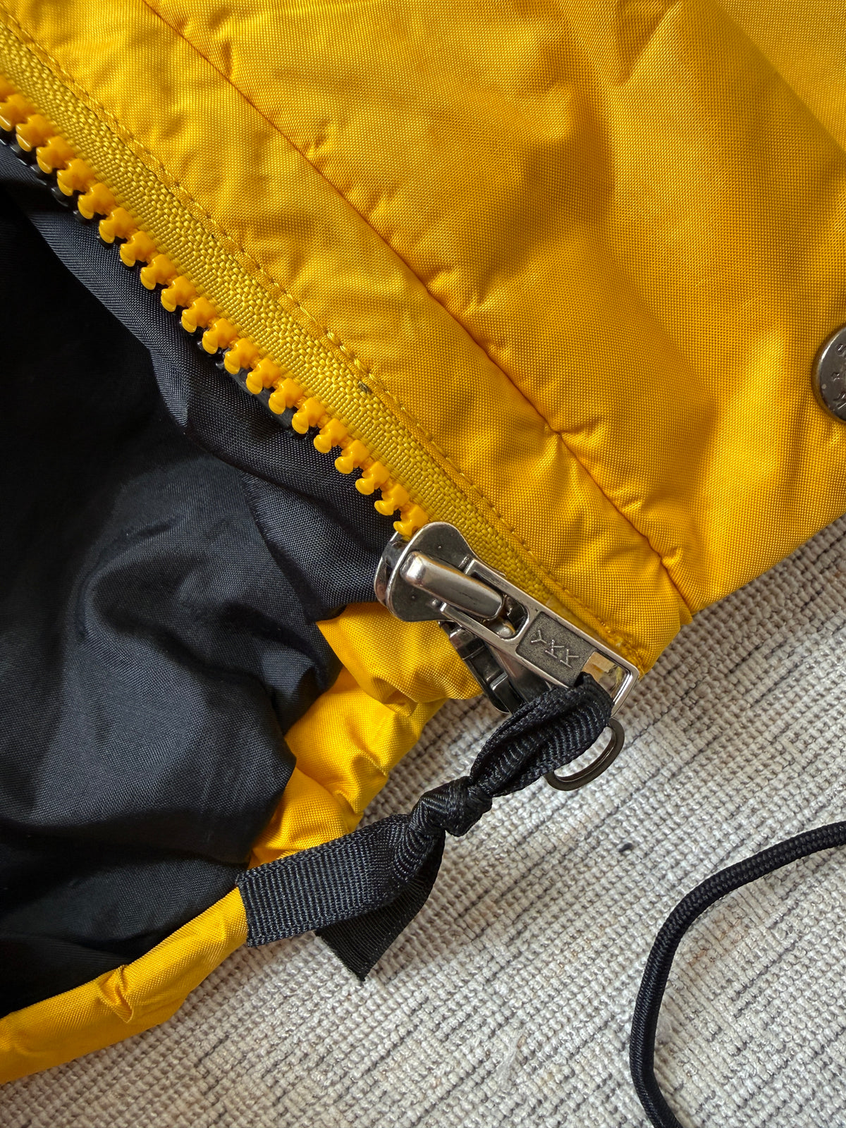 Vintage 90s The North Face Mountain Light GORE-TEX Jacket – Yellow/Black (L)