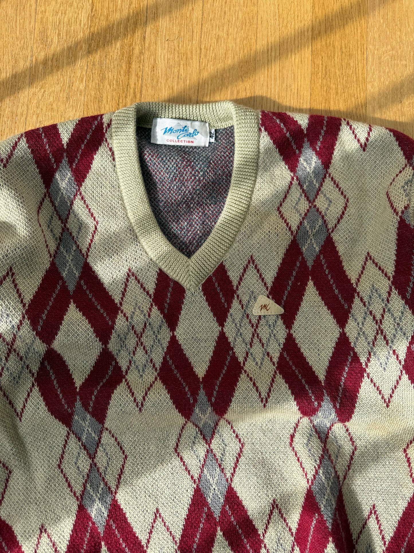 Monte Carlo Vintage V-Neck Sweater (L)