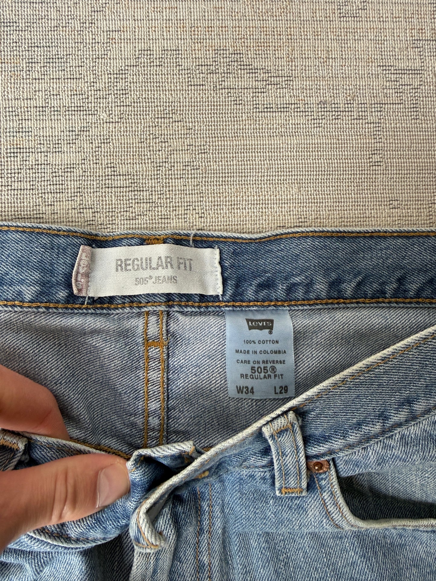 Levi’s 505 Regular Fit Jeans (W34 L29)