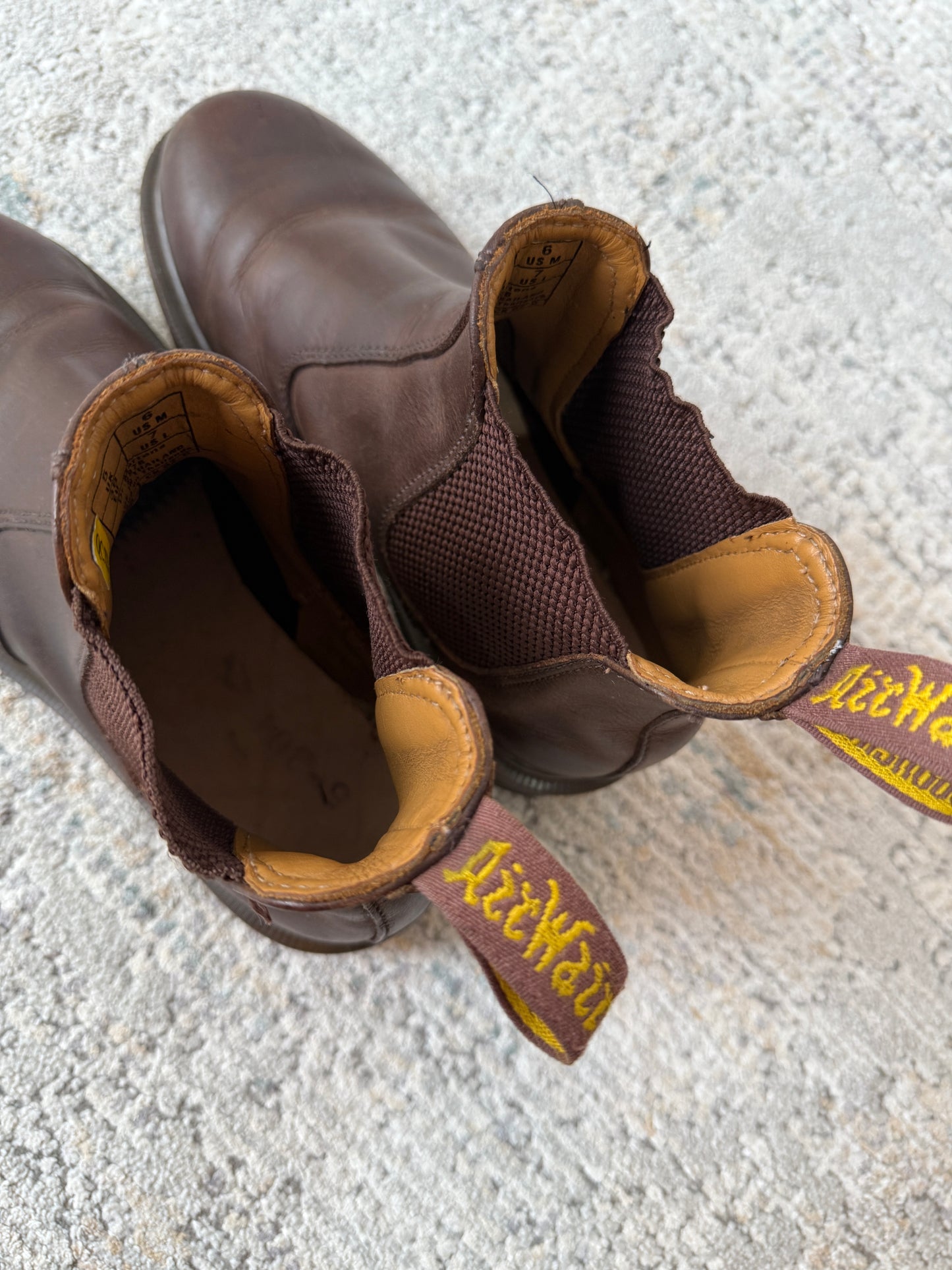 Dr Martens Chelsea Boot in Crazy Horse (38)