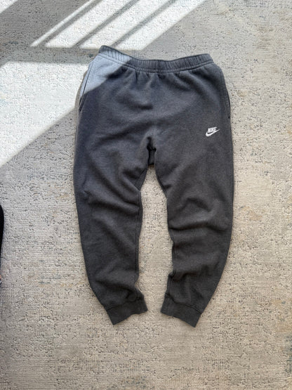 Nike Club Fleece Joggers & Hoodie (L)